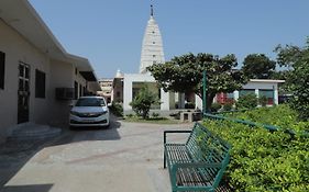 Radha Madhav Ashram Vrindavan